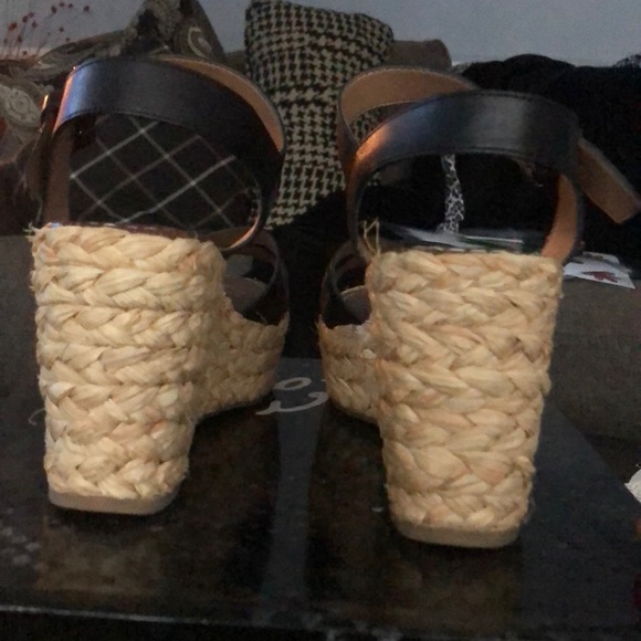 Darline, Black Leather - Picture 5 of 5